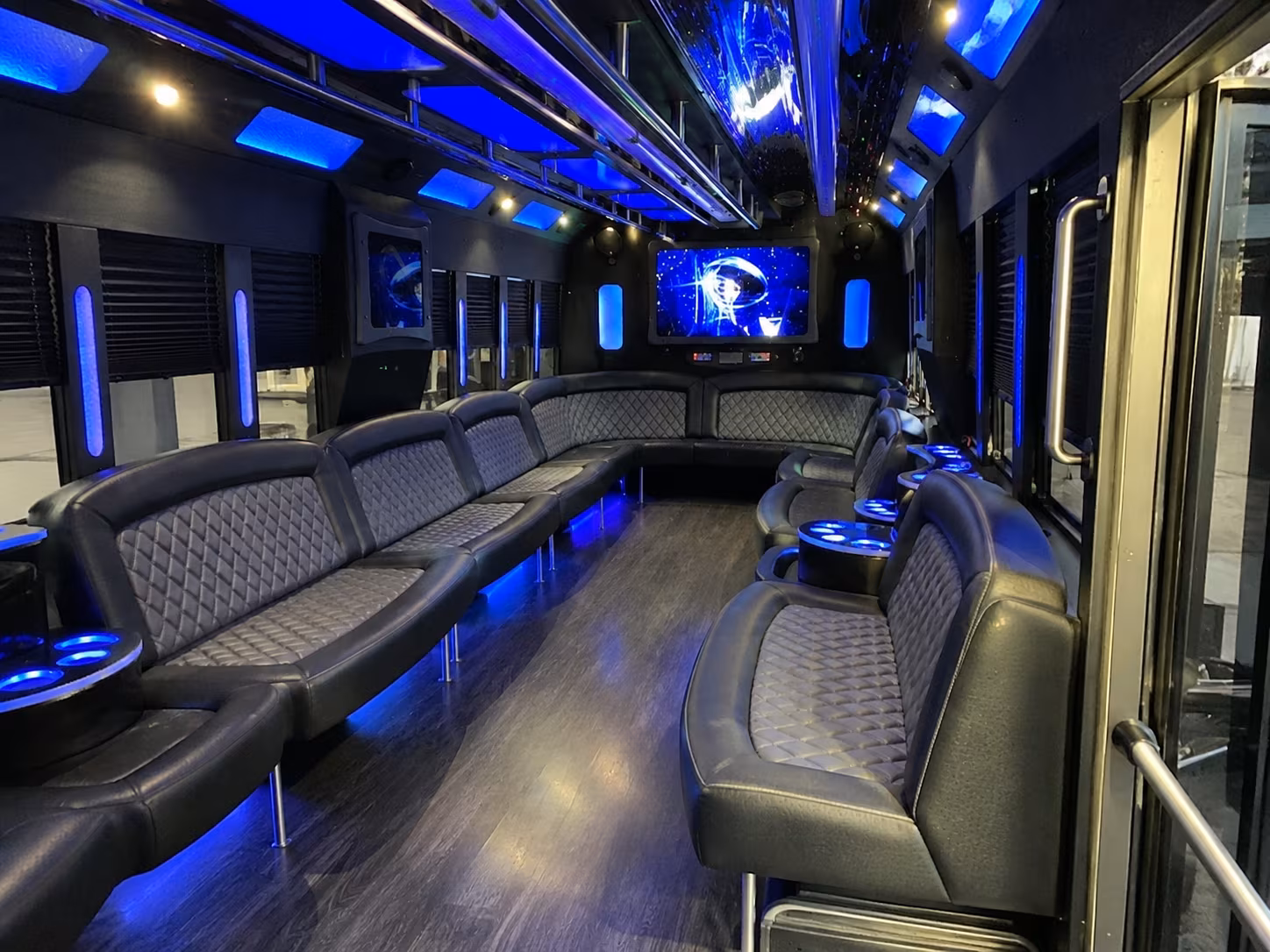 cedar park 28 passenger party bus interior
