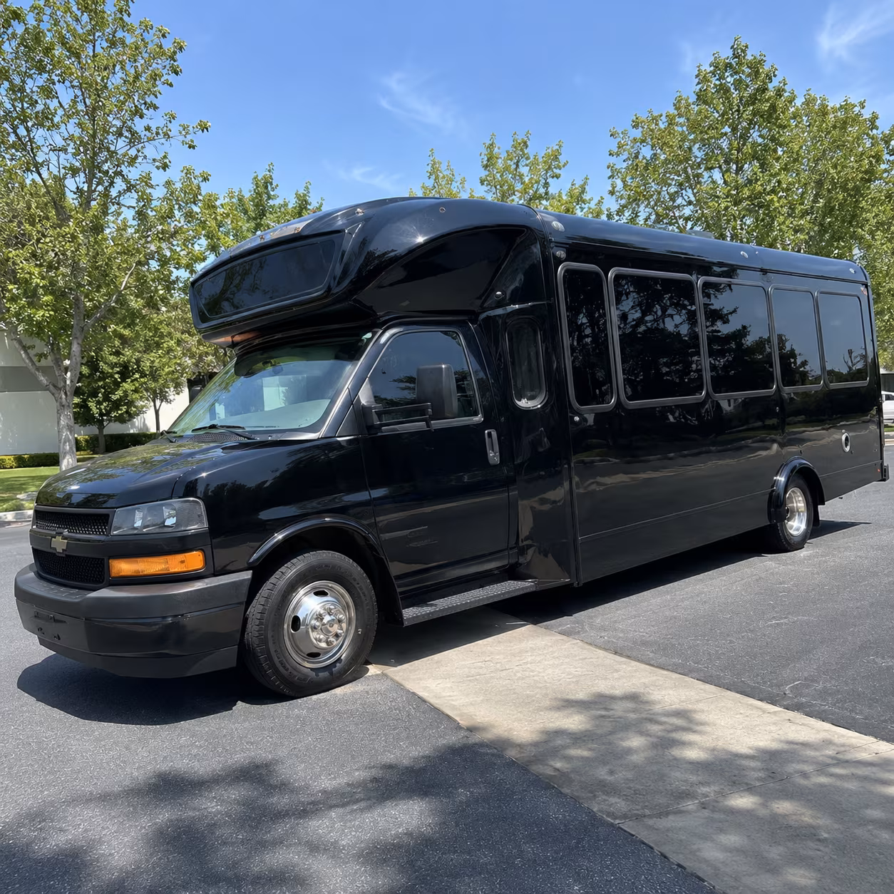 convention bus rentals for groups arriving from georgetown and the northern corridor