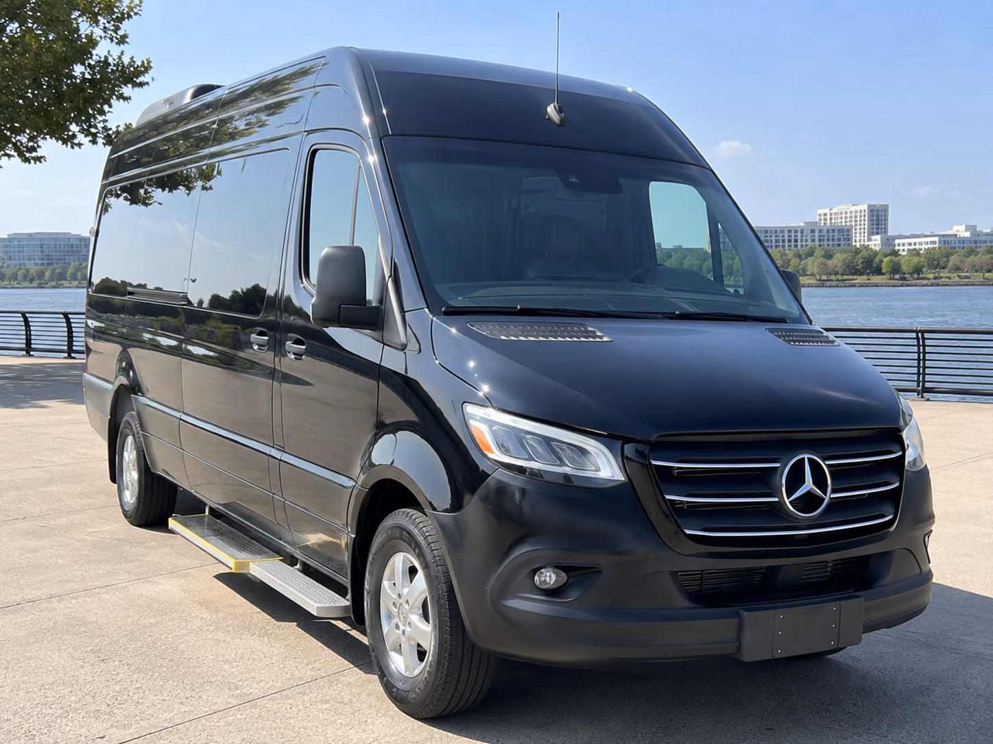 shuttle buses between cedar park hotels and convention venues